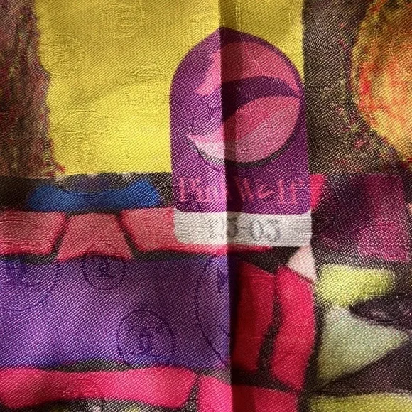 CARTIER Paris. Silk Scarf, Multicoloured Stained Glass Pattern, Pink Wolf 125-03 - Picture 8 of 10